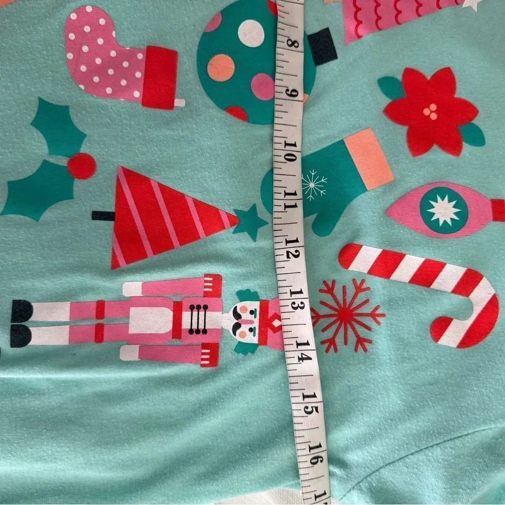 PPTX Festive Graphic Tee with Nutcracker turquoise and pink